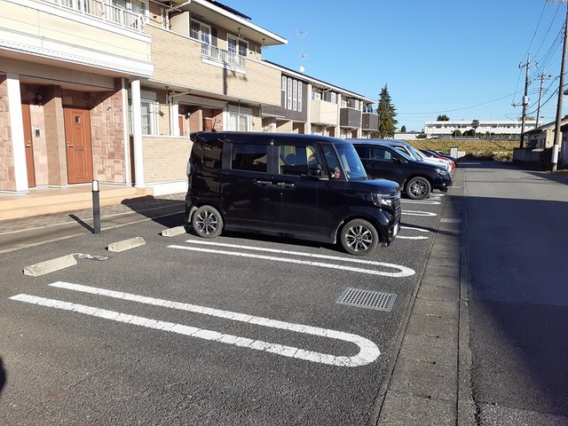 【フォルム赤坂Ａの駐車場】