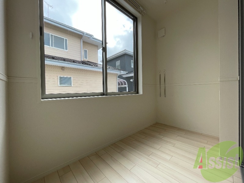 バルコニー　インナーテラスは１．７帖。１日くつろげそうですね。