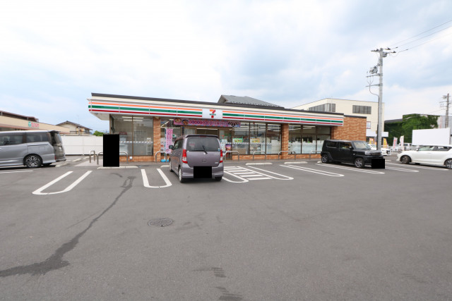 コンビニ　セブンイレブン鹿沼晃望台店（コンビニ）まで220m