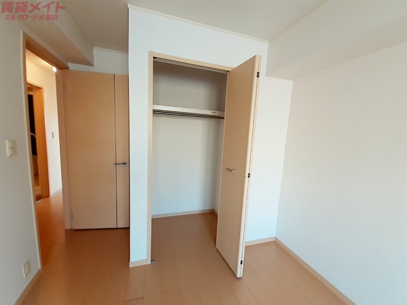 収納　同型写真になります。