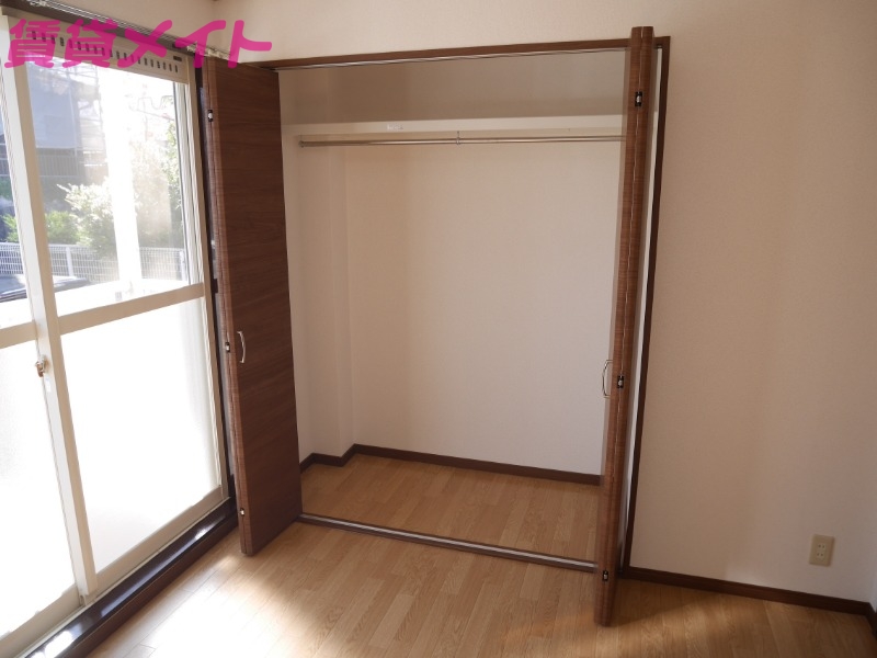 収納　同物件別部屋のお写真です。