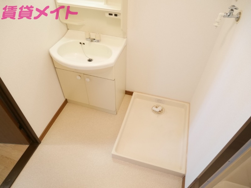 洗面設備　同物件別部屋のお写真です。