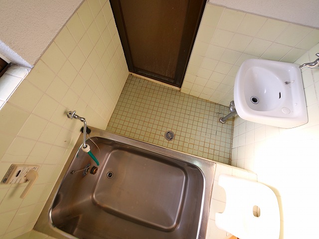 バス・シャワールーム　お風呂で日々の疲れを落としましょう