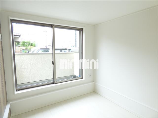 居室・リビング　４帖のお部屋です