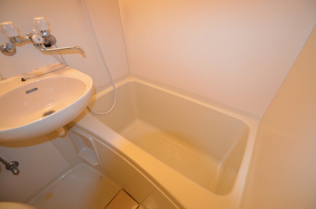 バス・シャワールーム　バス
