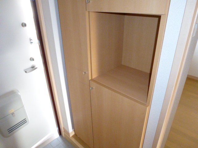 玄関　シューズボックス