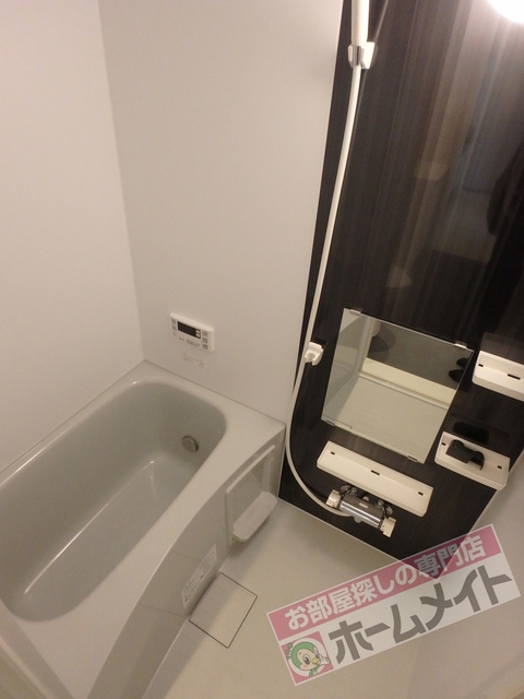 バス・シャワールーム　追い焚き付で寒い日も温まります♪９