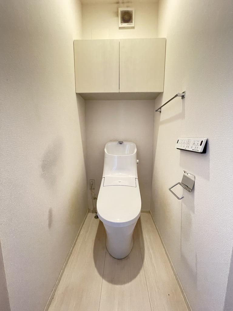 ＪＲ山陽本線 大久保駅 徒歩7分 3階建 築7年のトイレ写真