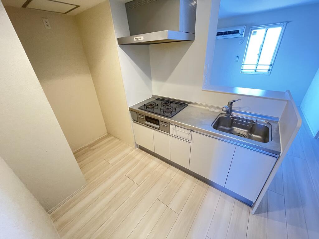 ＪＲ山陽本線 大久保駅 徒歩7分 3階建 築7年のキッチン写真
