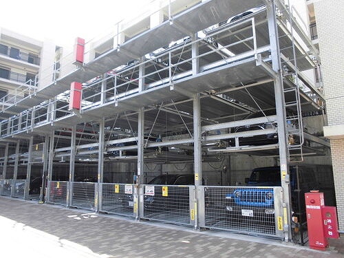 駐車場　駐車場