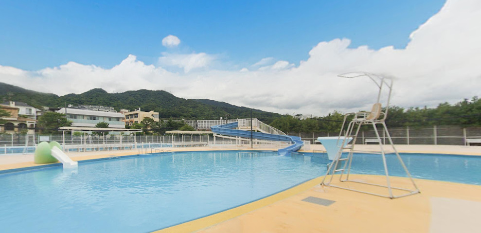その他　朝日ヶ丘公園水泳プール（その他）まで582m