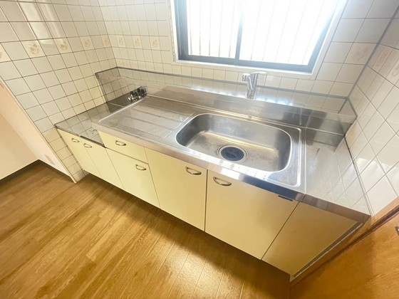 キッチン　※別部屋の写真です