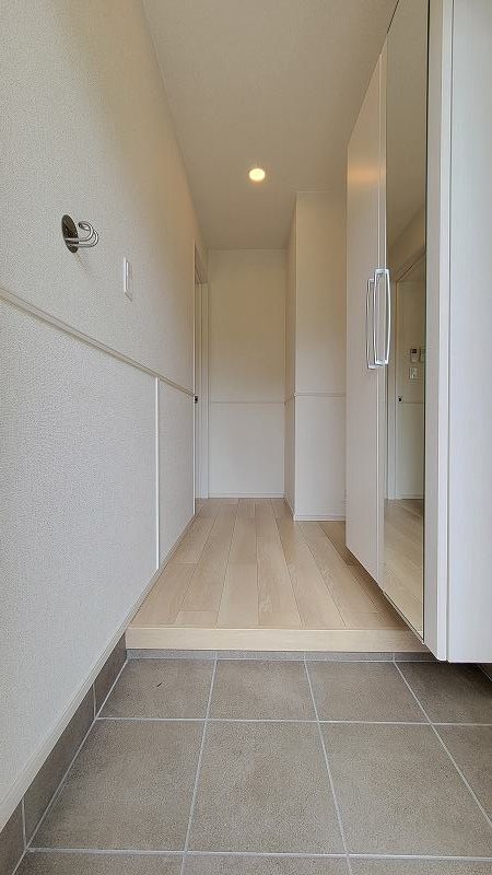 玄関　同タイプ物件参照