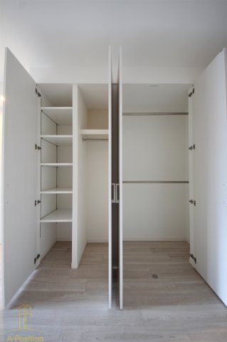 収納　パークアクシス本町