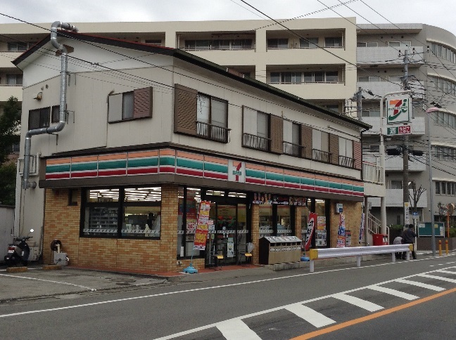 コンビニ　セブンイレブン鎌倉小袋谷店（コンビニ）まで134m
