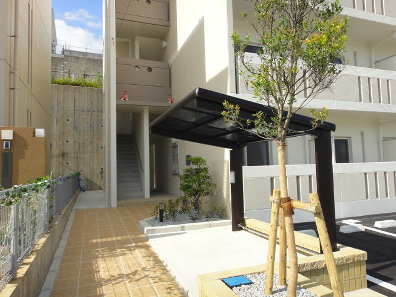 エントランス　現状優先