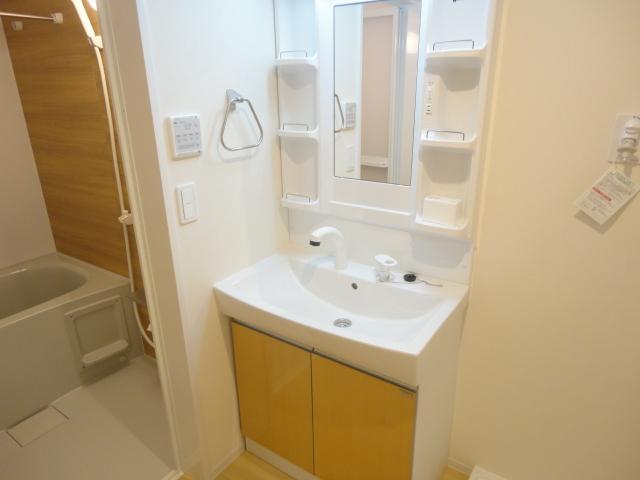 洗面設備　洗髪洗面化粧台