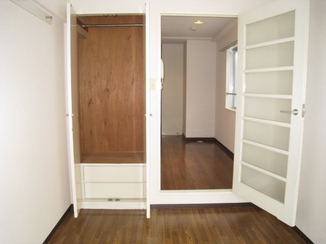 収納　同物件、別号室のものです。