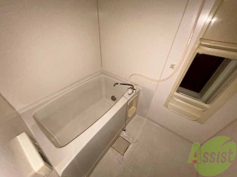 バス・シャワールーム　清潔感ばっちりです。くつろいで一日の疲れを癒しましょう。