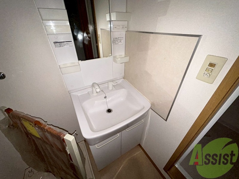 洗面設備　シャンプードレッサーなので身支度しやすそうですね。