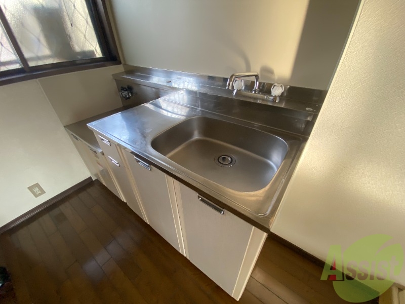 キッチン　こちらはキッチンです。料理するのが楽しみですね。