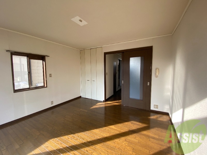 その他部屋・スペース　寝室はございませんがベッドも置けるスペースあります。