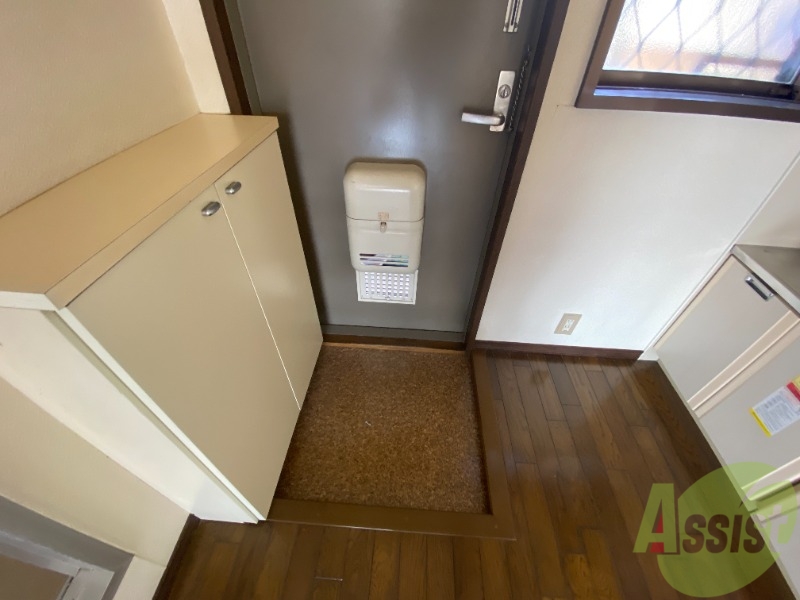 玄関　玄関から見た景色はこちらです。イメージできますか。