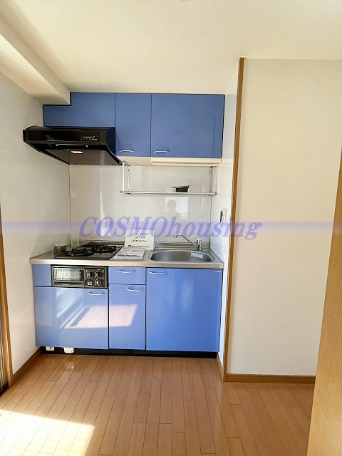 キッチン　同タイプの室内写真です。