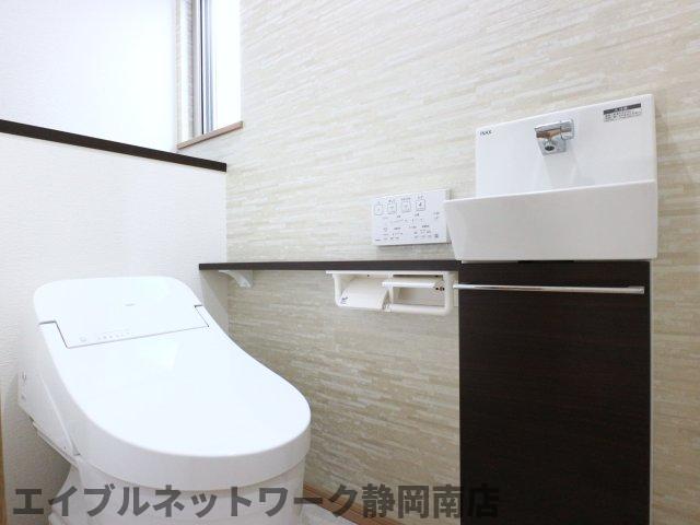 トイレ　コンパクトで使いやすいトイレです