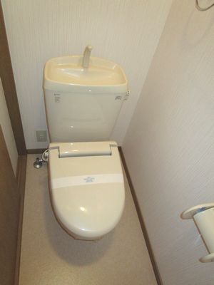 トイレ　一年中快適な暖房便座