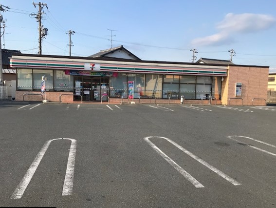コンビニ　セブンイレブン湖西新所原店（コンビニ）まで701m