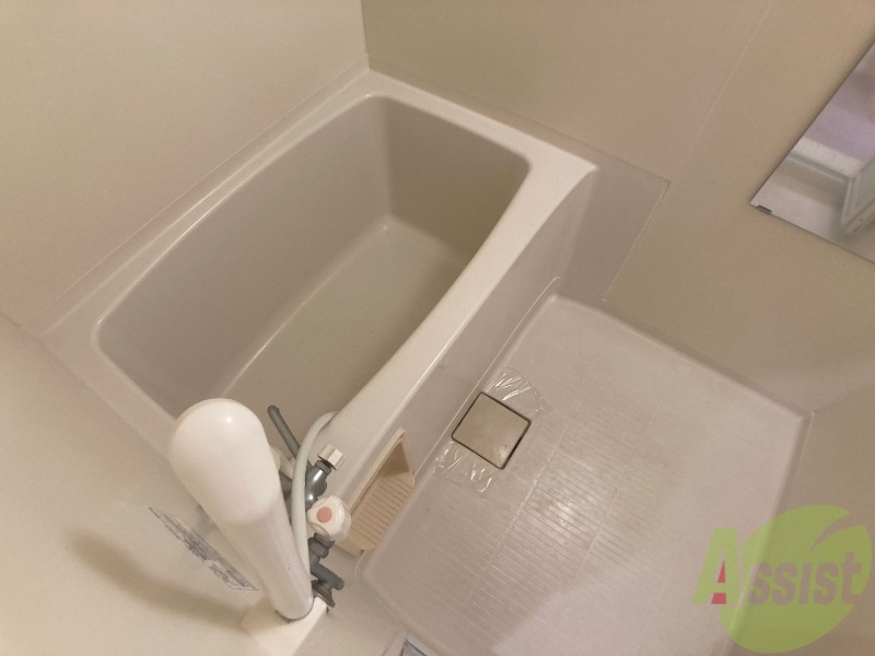 バス・シャワールーム　お風呂になります。一日の疲れを癒してくださいね。