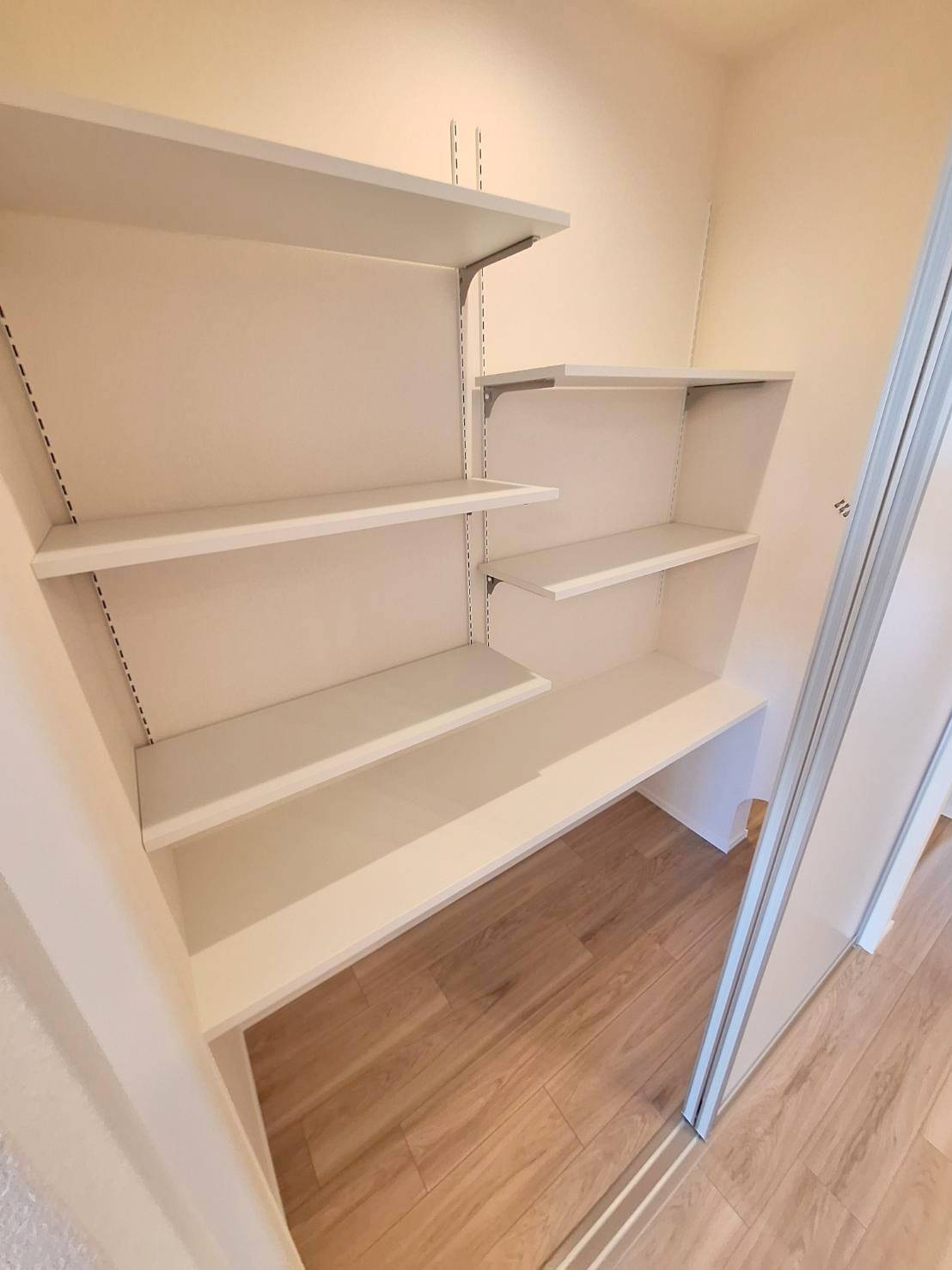 収納　neko Nook　ネコの遊び場、居場所、トイレになる1帖の