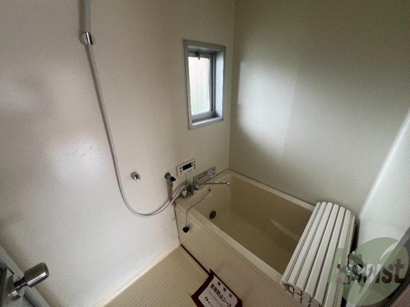 バス・シャワールーム　浴室は、コンパクトな大きさになっています。