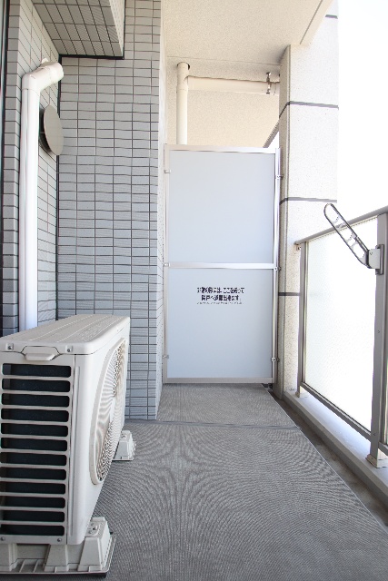 バルコニー　※別室の参考写真の為、現況優先です。