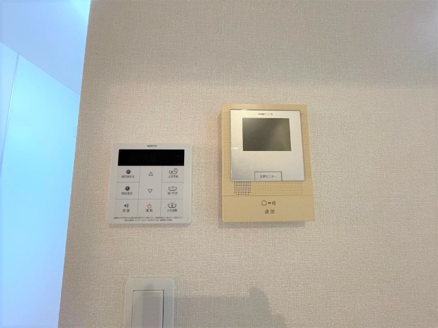 セキュリティ　モニターホン＆給湯パネルです