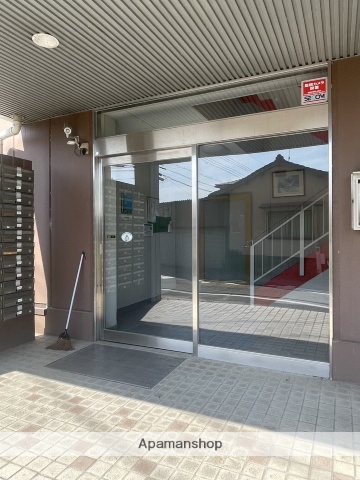 エントランス　駐車場