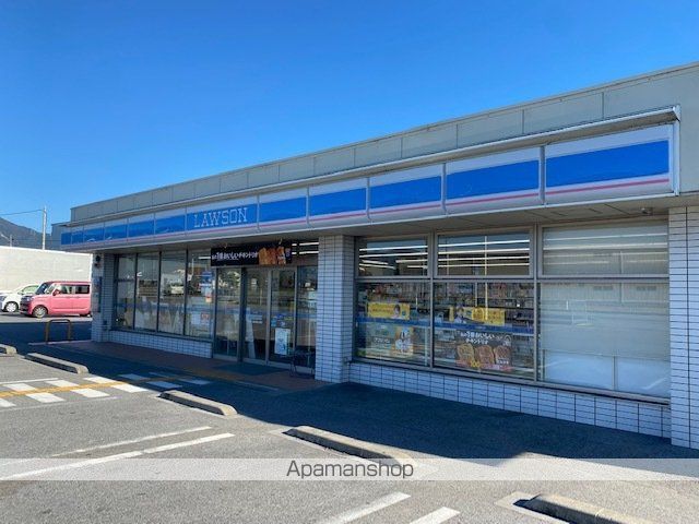 コンビニ　ローソン長浜西上坂店（コンビニ）まで747m