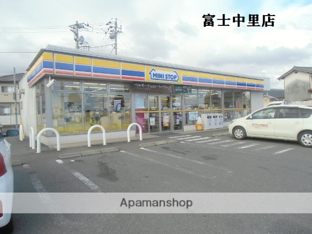 コンビニ　ミニストップ（コンビニ）まで588m