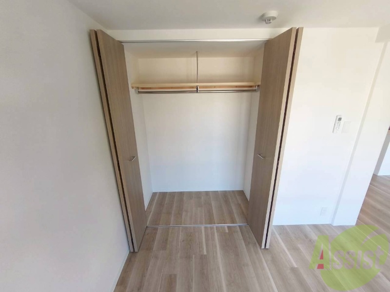 収納　洋室にはクローゼットがあるのですっきり片付きそうです。