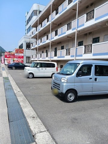 駐車場　駐車場完備です