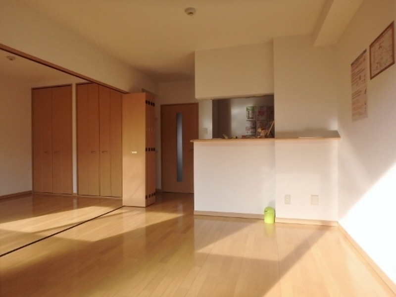 居室・リビング　図面と現状に相違がある場合には現状を優先