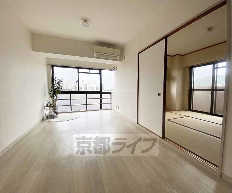 居室・リビング　広々としたリビングです。