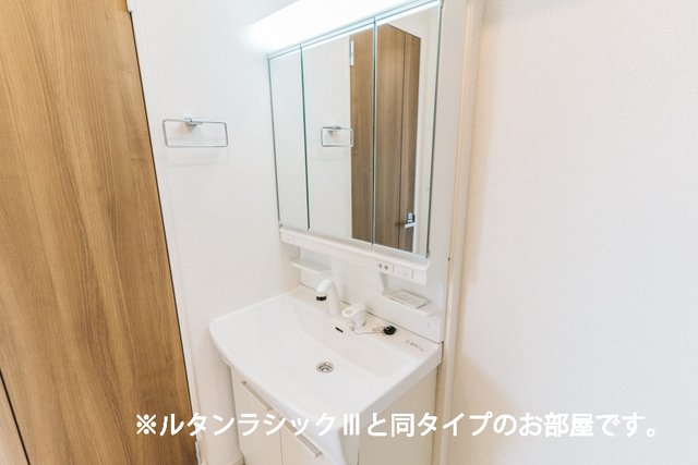 洗面設備　忙しい朝には欠かせない洗面所です