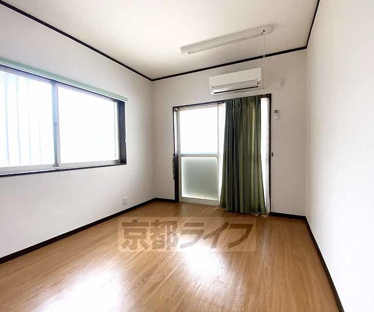 居室・リビング　ＪＲ花園駅徒歩４分