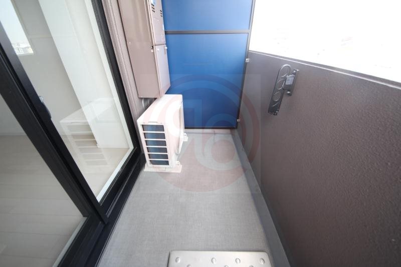 バルコニー　暖かな日差しのふりそそぐバルコニー