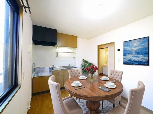 居室・リビング　CGで家具等を配置したもので家具等は含まれません