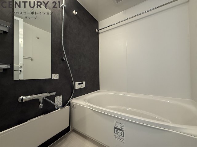 バス・シャワールーム　独立洗面化粧台付きでおすすめです！