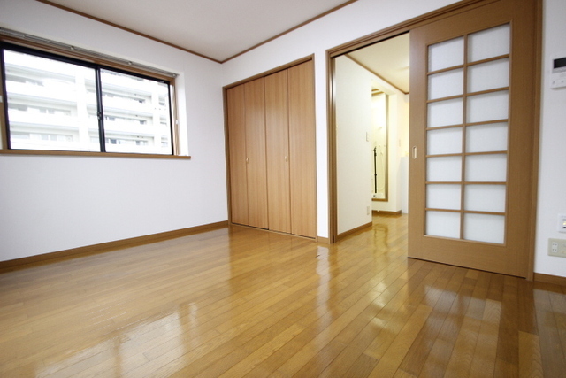 居室・リビング　別号室の写真です