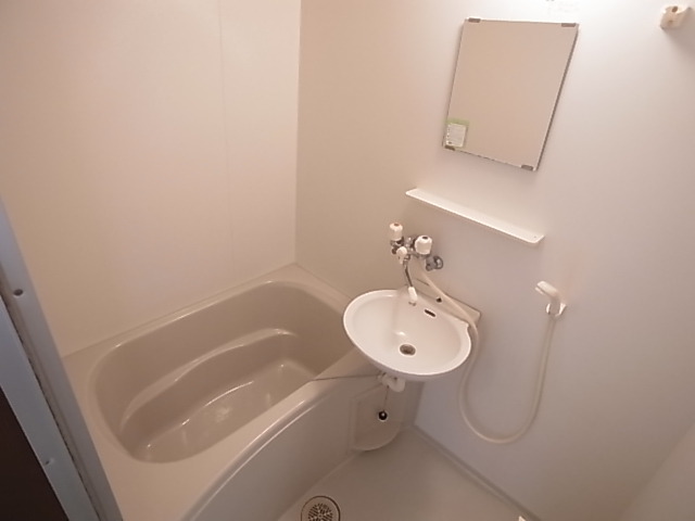 バス・シャワールーム　お風呂・トイレ別のセパレート